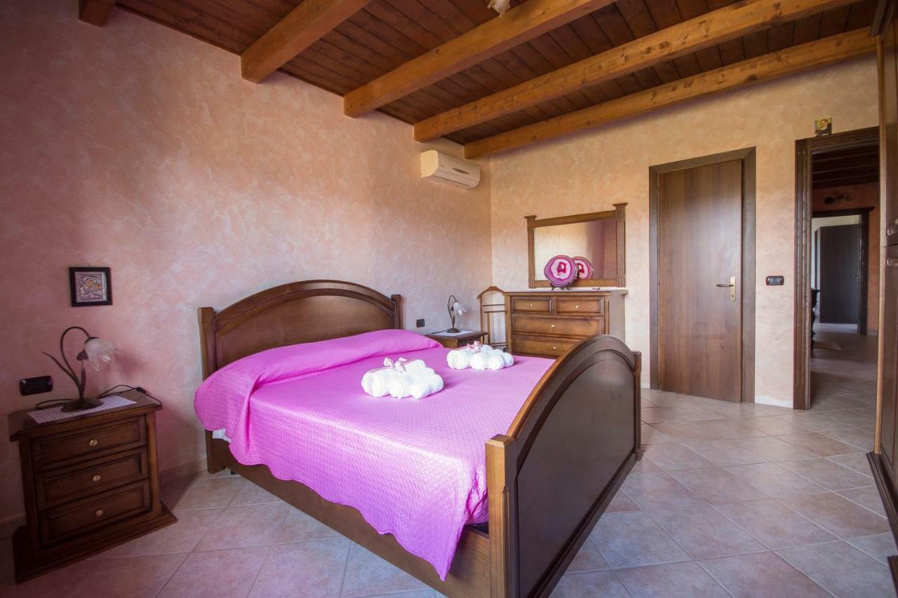 Casa Vacanza Il Mandorlo Domusnovas Экстерьер фото